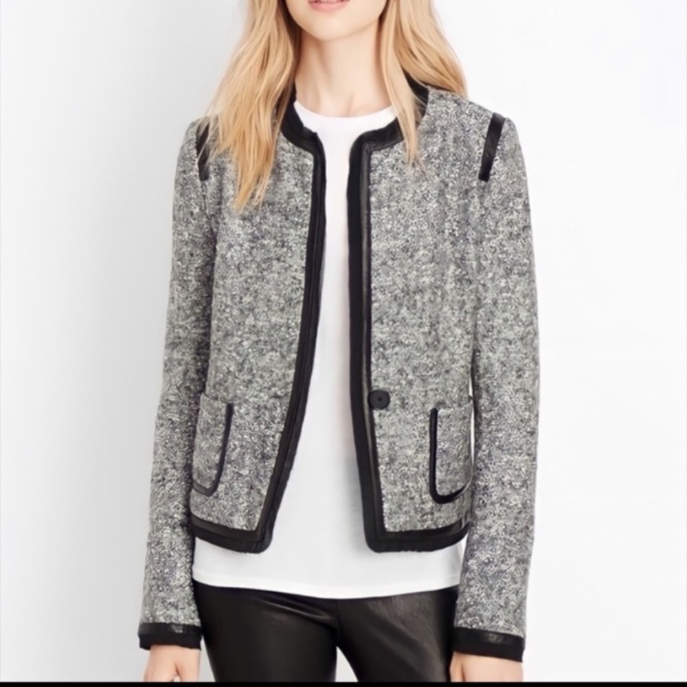 Vince Grey Tweed Boucle Button Jacket with Black
Leather Trim Sz 6 Wool cotton